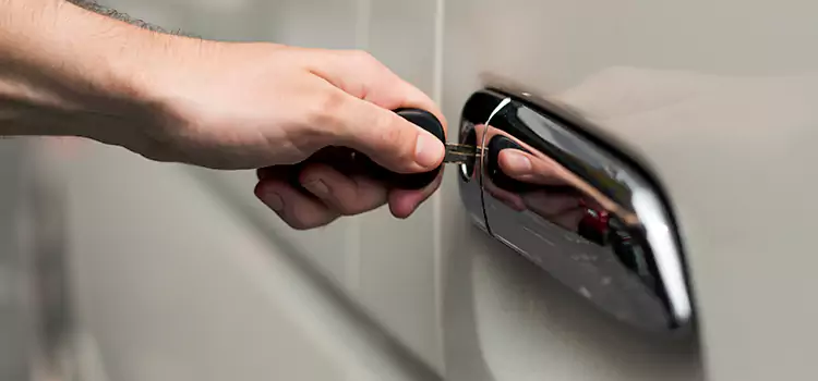 Why Choose Our Auto Locksmith Team in Elyria, OH?